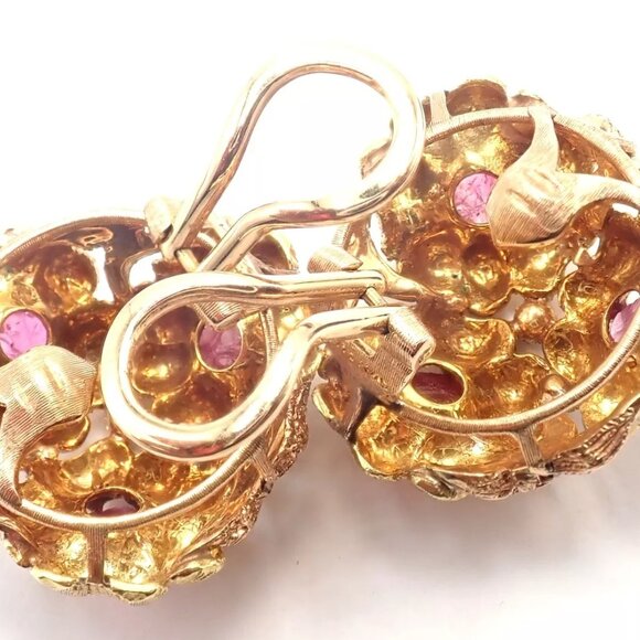 Authentic! Vintage Buccellati 18k Yellow Gold Carved Ruby Flower Earrings - Picture 4 of 12